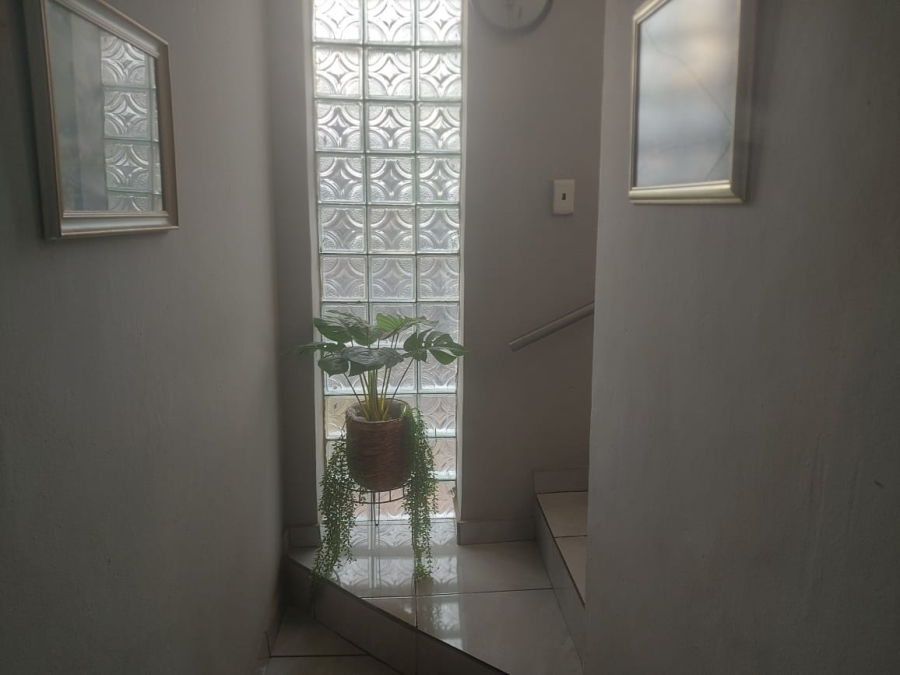 4 Bedroom Property for Sale in Oos Einde North West